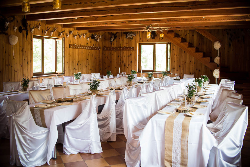 merge Svatba v brněnské myslivně