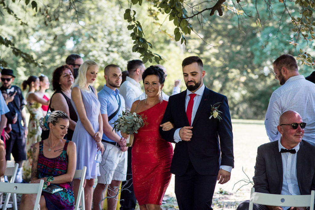 merge Svatba v brněnské myslivně