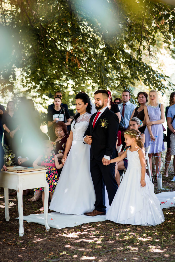 merge Svatba v brněnské myslivně