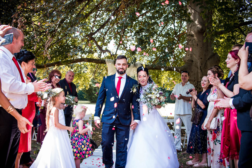 merge Svatba v brněnské myslivně