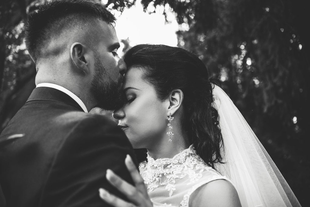 merge Svatba v brněnské myslivně