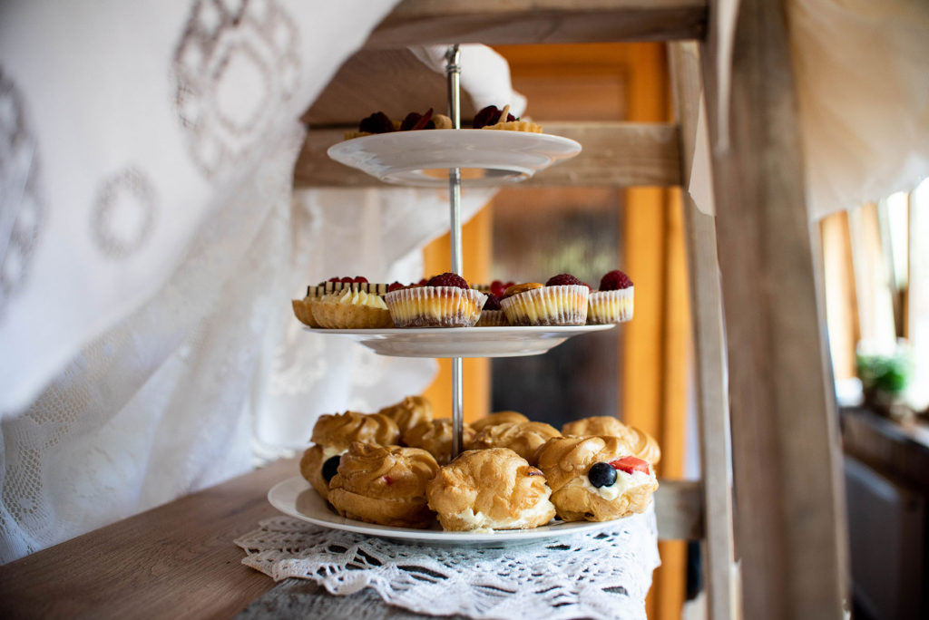 merge Svatba v brněnské myslivně