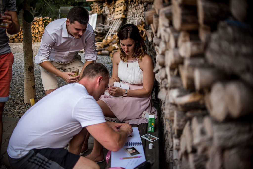 merge Svatba v brněnské myslivně