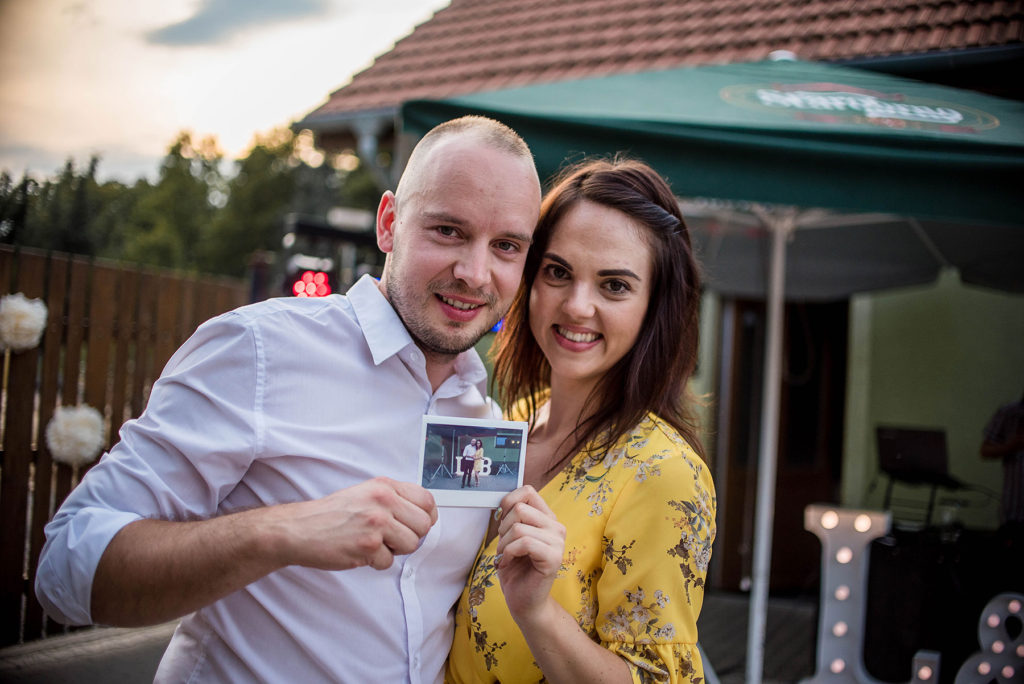 merge Svatba v brněnské myslivně