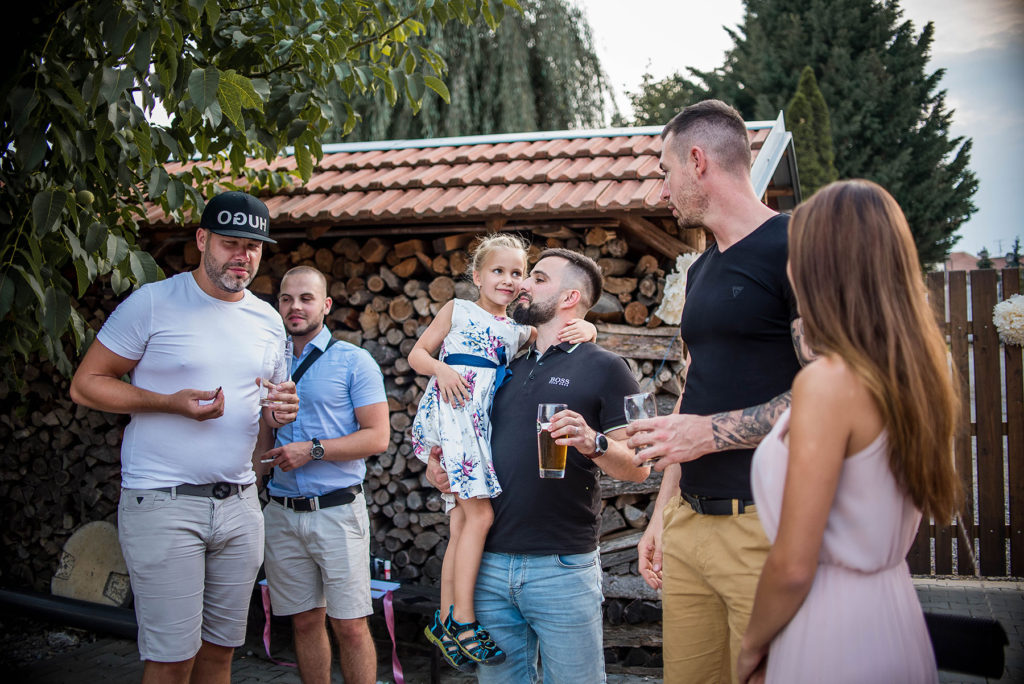 merge Svatba v brněnské myslivně