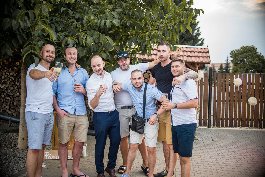 merge Svatba v brněnské myslivně