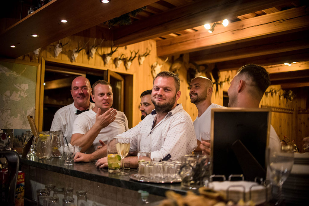 merge Svatba v brněnské myslivně